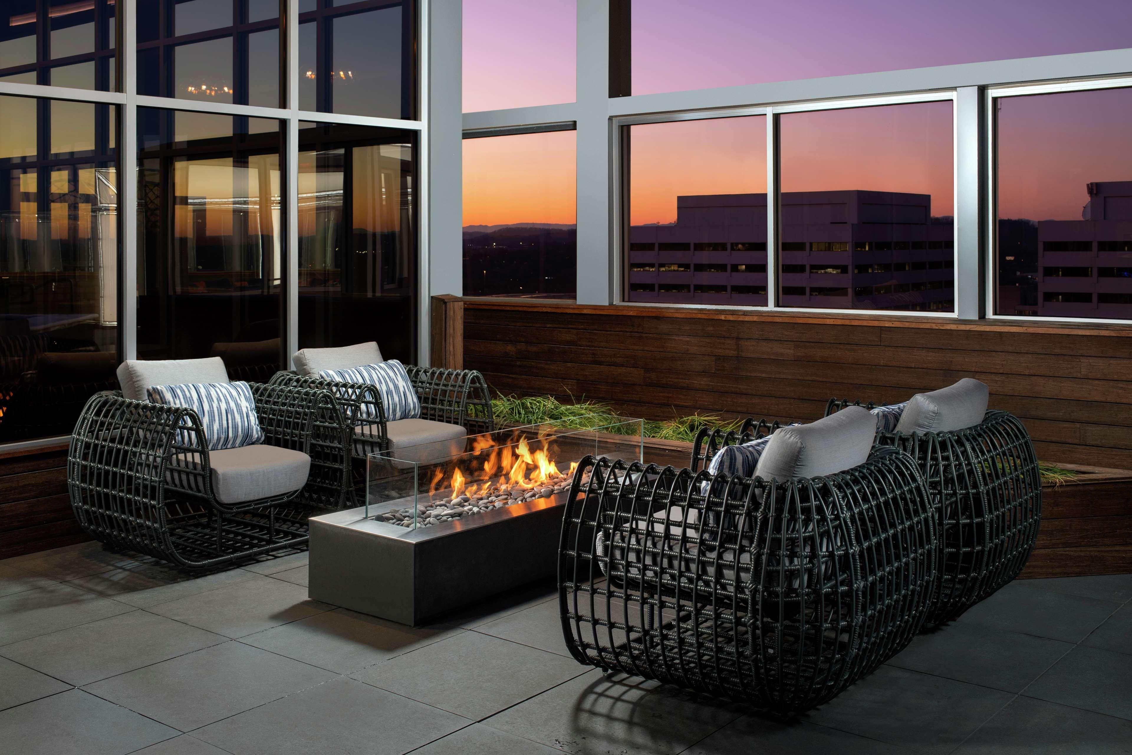 Embassy Suites By Hilton Knoxville Downtown Exterior photo